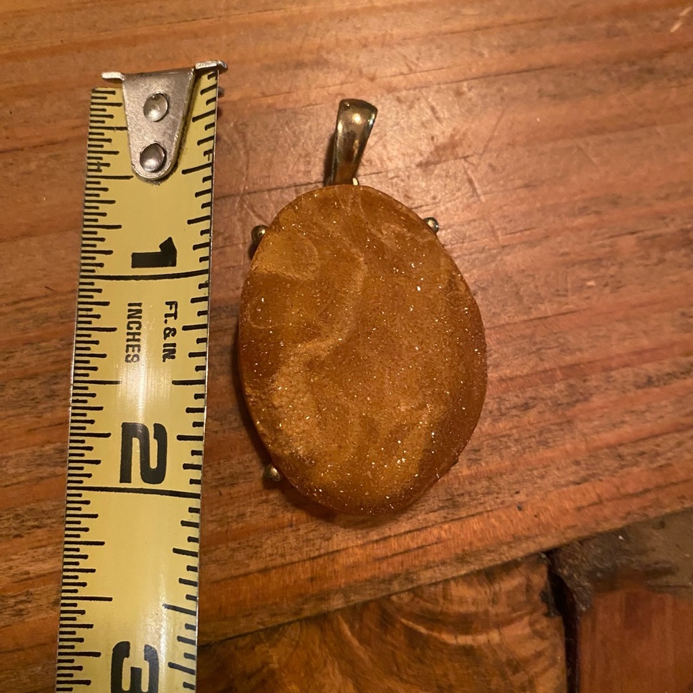 Gold Pendant Necklace